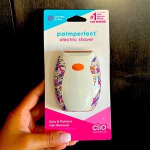 Palm Perfect cordless electric shaver